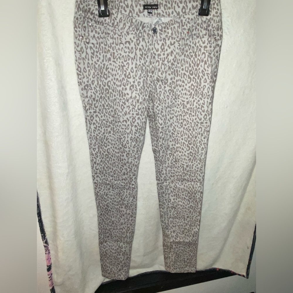 Grey cheetah print skinny jeans